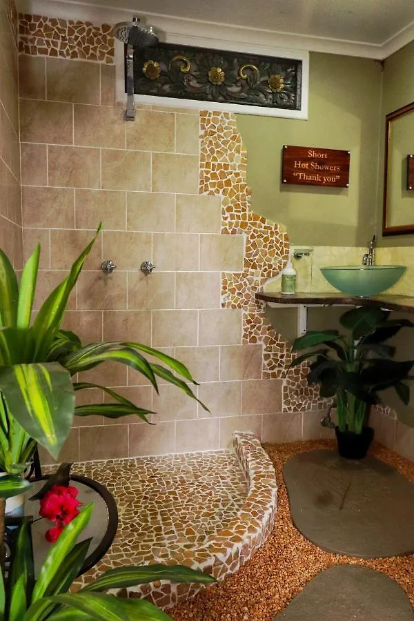 Whitsundays Bnb Retreat Airlie Beach